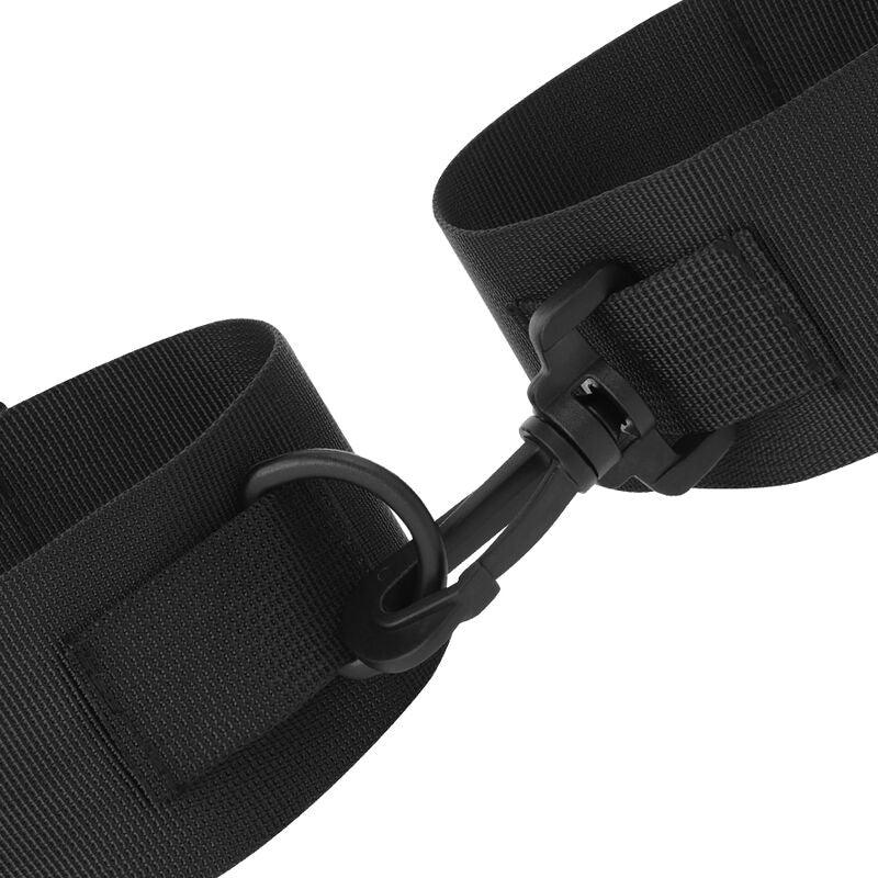 Darkness: Nylon håndjern